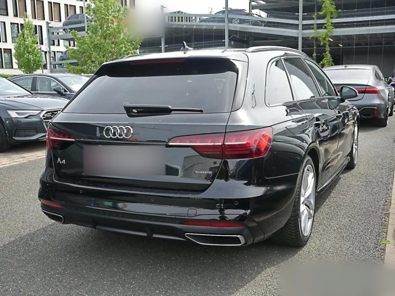 Audi A4 Avant 45 TFSI quattro S line - photo 2