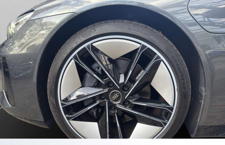 Audi e-tron GT quattro - photo 11