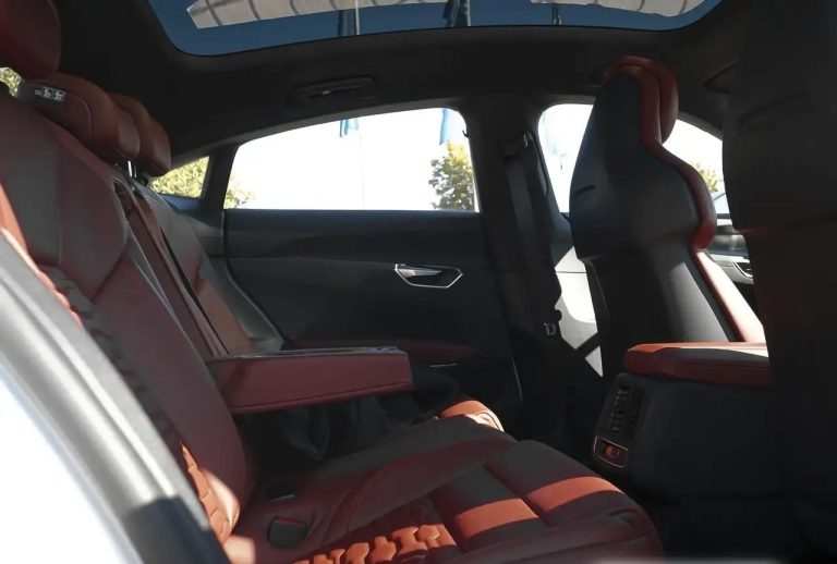 Audi e-tron GT quattro - photo 13