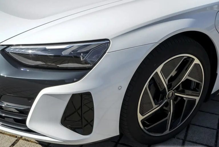 Audi e-tron GT quattro - photo 8
