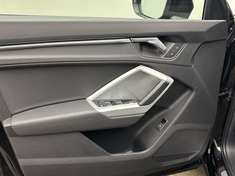 Audi Q3 35 TFSI S tronic S line - photo 10