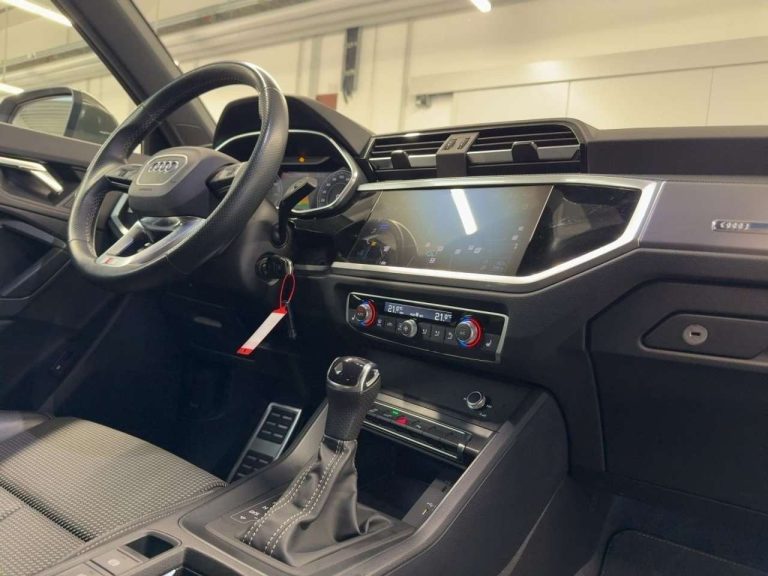 Audi Q3 45 TFSI e S line - photo 10