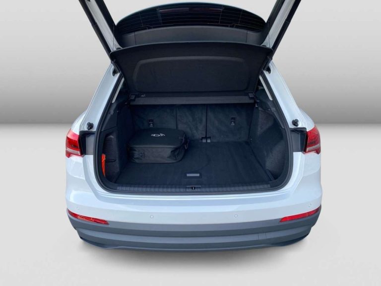 Audi Q3 45 TFSI e S tronic - photo 11