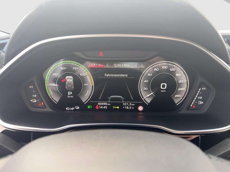 Audi Q3 45 TFSI e S tronic - photo 12