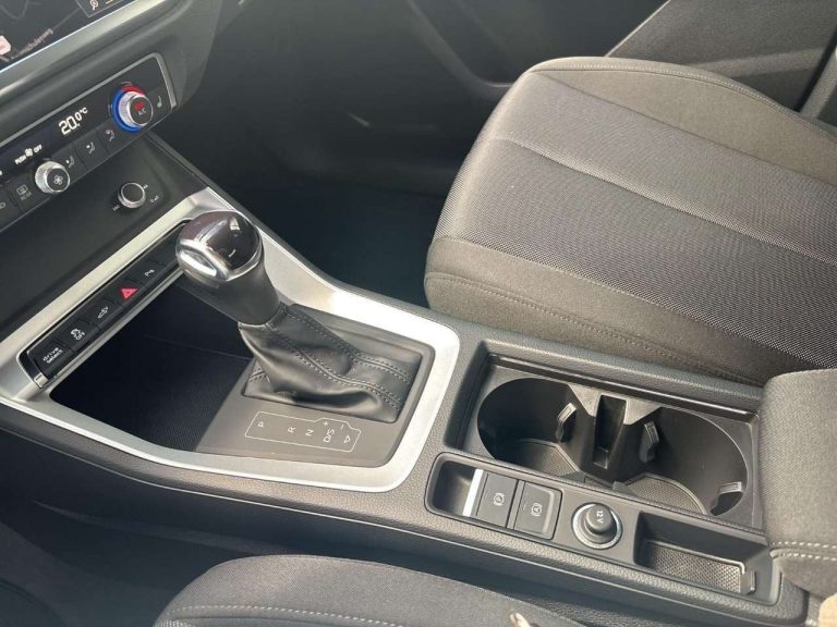 Audi Q3 45 TFSI e S tronic - photo 15
