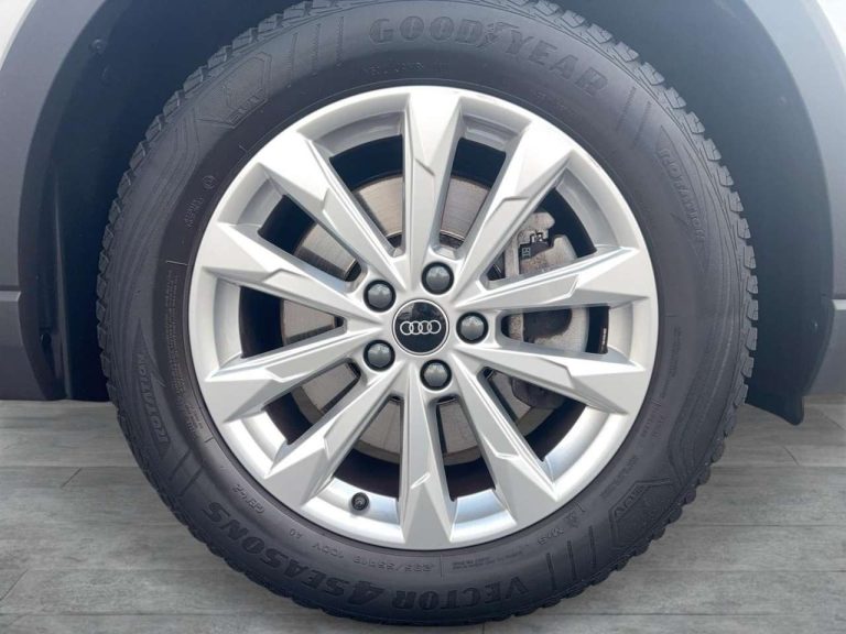 Audi Q3 45 TFSI e S tronic - photo 17