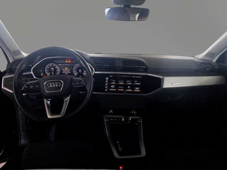 Audi Q3 45 TFSI e S tronic S line - photo 6
