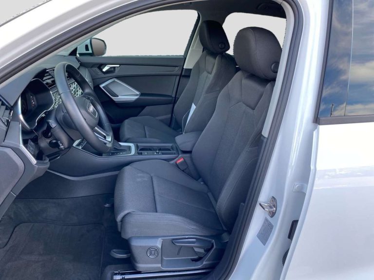 Audi Q3 45 TFSI e S tronic - photo 8