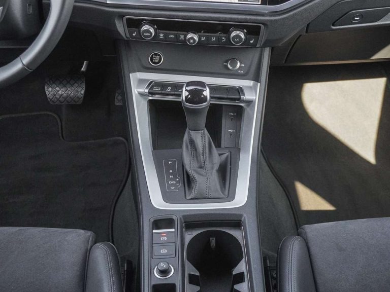 Audi Q3 Sportback 45 TFSI e - photo 11
