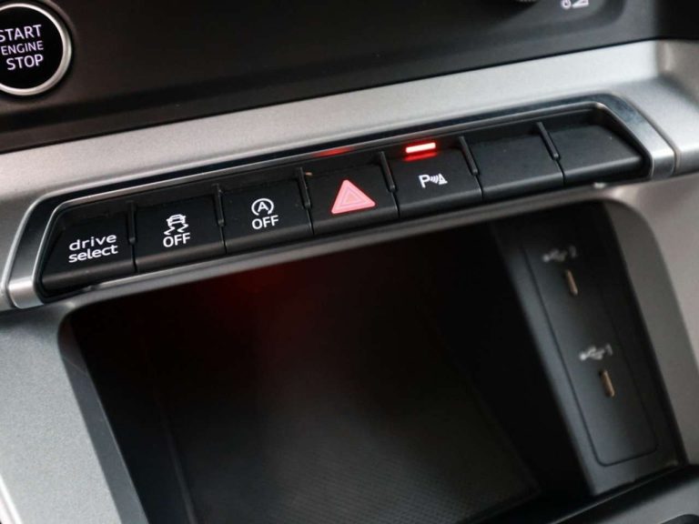 Audi Q3 Sportback 35 TFSI S tronic S line - photo 13