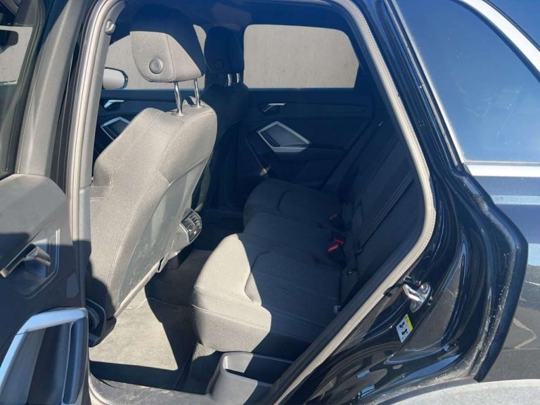 Audi Q3 45 TFSI e S tronic - photo 14