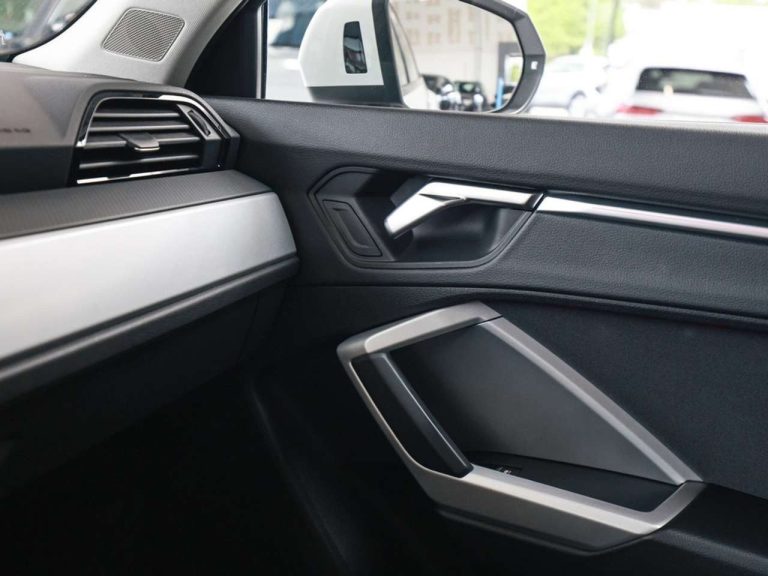 Audi Q3 Sportback 35 TFSI S tronic S line - photo 16