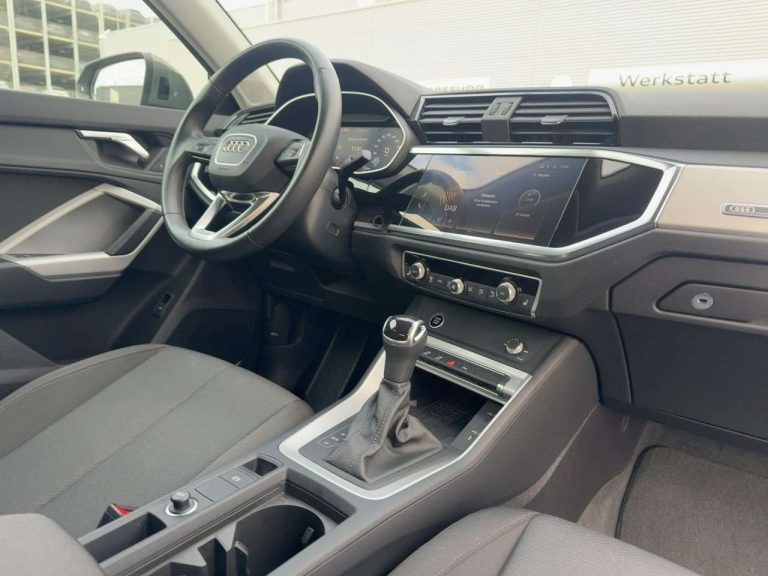 Audi Q3 35 TDI S line - photo 9