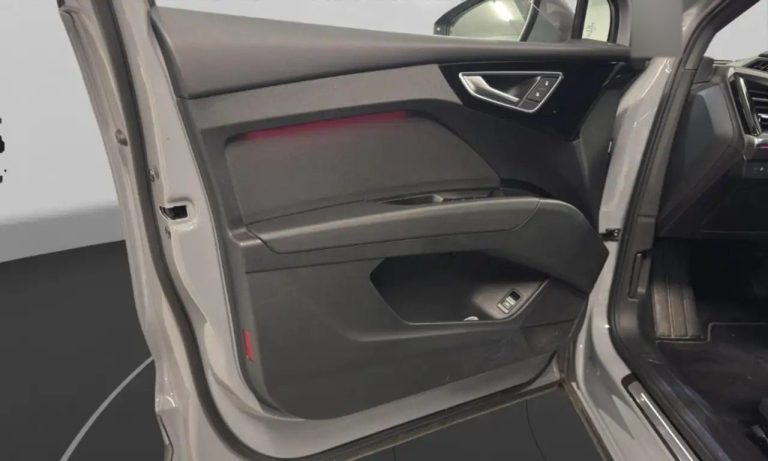 Audi Q4 e-tron 40 - photo 12