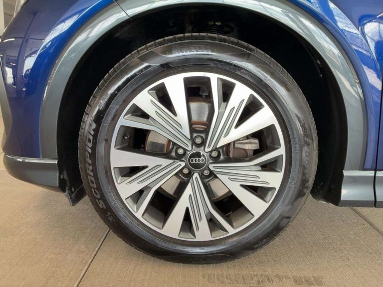 Audi Q4 e-tron 35 e-tron S line - photo 5