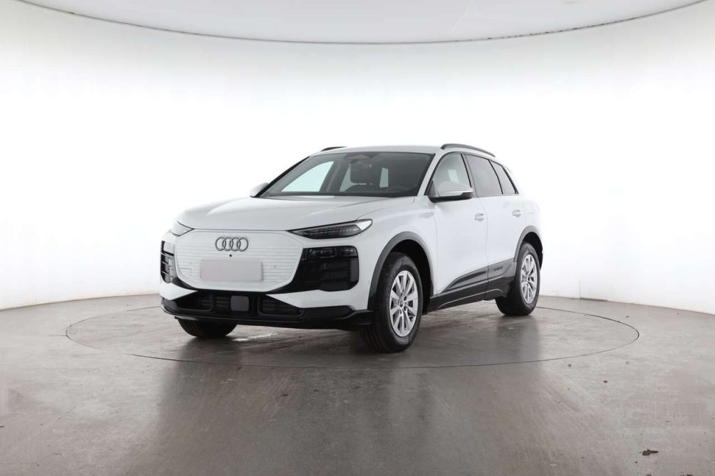 Audi Q6 e-tron 252 ch