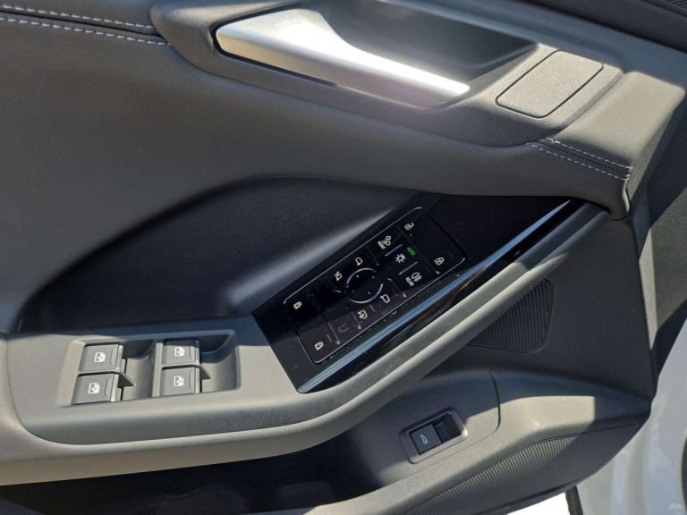 Audi Q6 e-tron 252 ch - photo 10