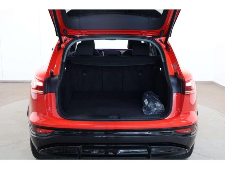 Audi Q6 e-tron S line - photo 11