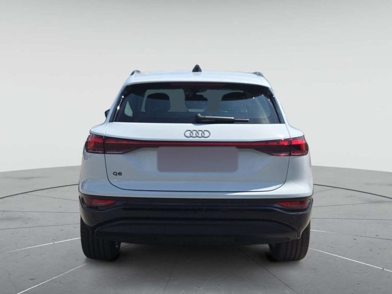 Audi Q6 e-tron 252 ch - photo 5