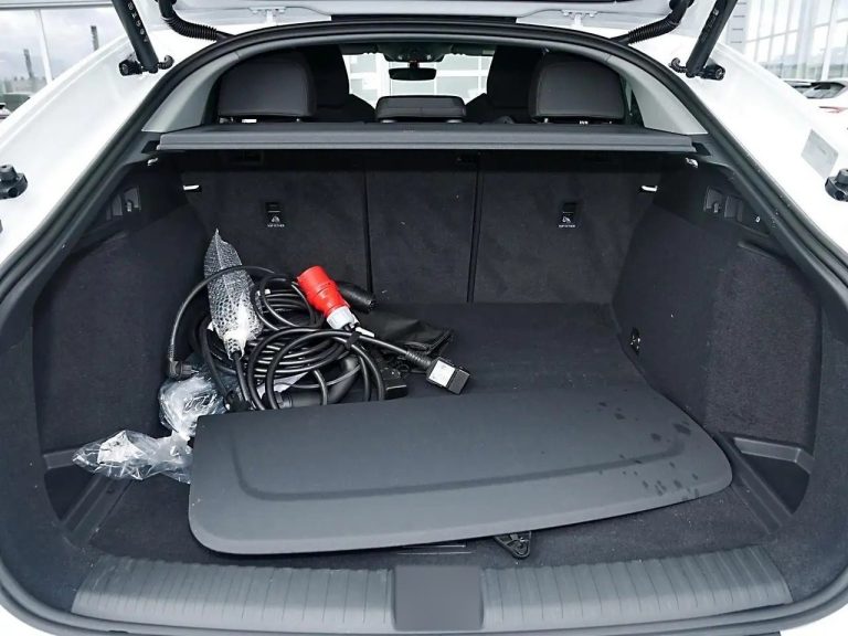 Audi Q6 e-tron Sportback - photo 8