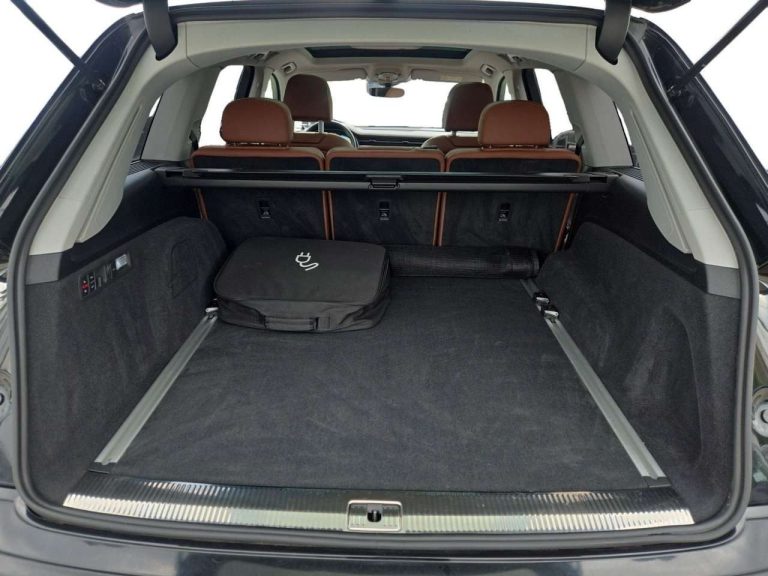 Audi Q7 55 TFSI e quattro S line - photo 9
