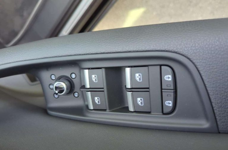 Audi Q7 55 TFSI e quattro - photo 10