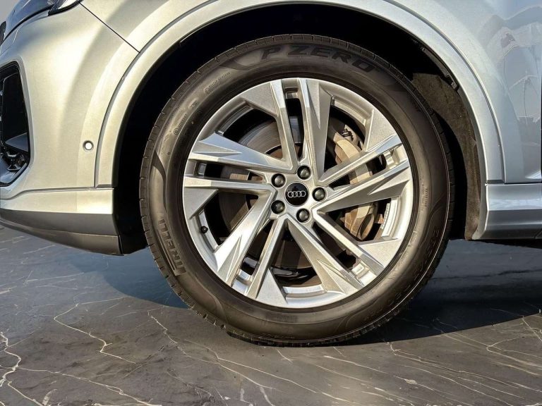 Audi Q7 55 TFSI e quattro S line - photo 12
