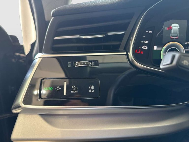 Audi Q8 55 TFSI e quattro - photo 14