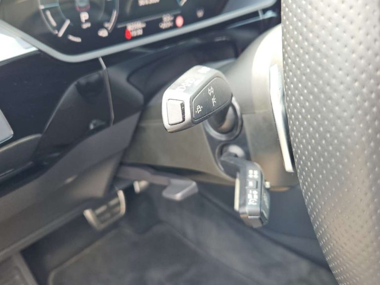 Audi Q8 50 e-tron quattro advanced S line - photo 13