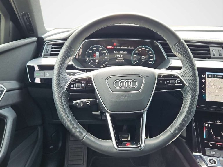 Audi Q8 50 e-tron quattro advanced S line - photo 6