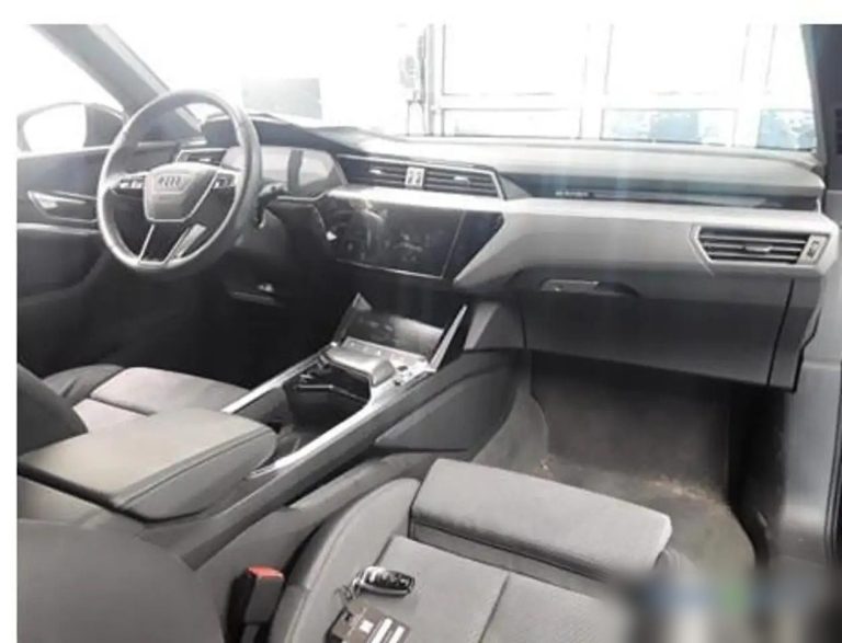 Audi Q8 e-tron 50 S line - photo 4