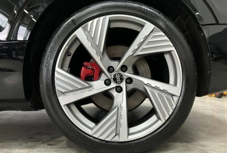 Audi Q8 e-tron 50 quattro S line - photo 4