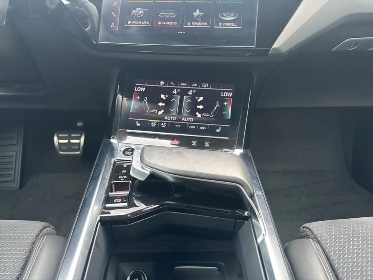 Audi Q8 e-tron 50 quattro S line - photo 9
