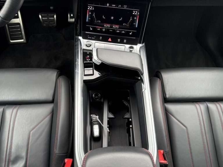 Audi Q8 e-tron 50 e-tron quattro S line - photo 16