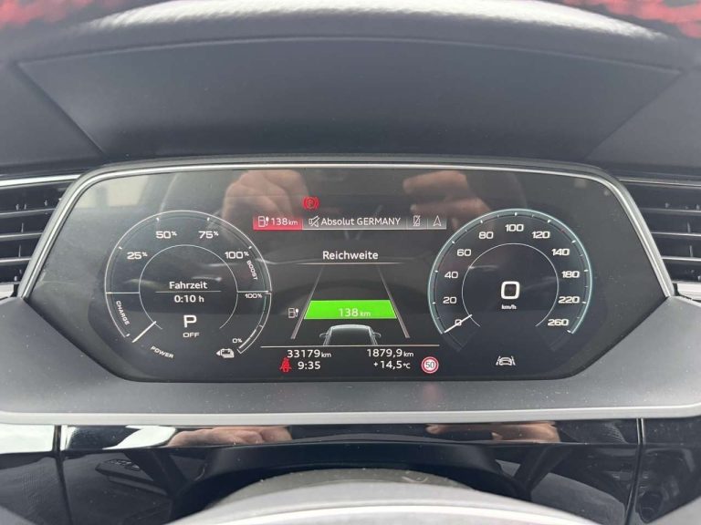 Audi Q8 e-tron 50 e-tron quattro S line - photo 18