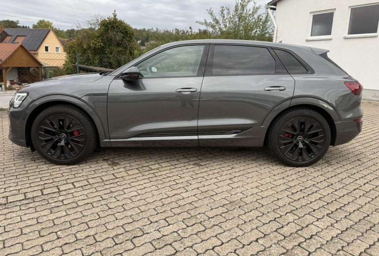 Audi Q8 e-tron 50 e-tron quattro S line - photo 3