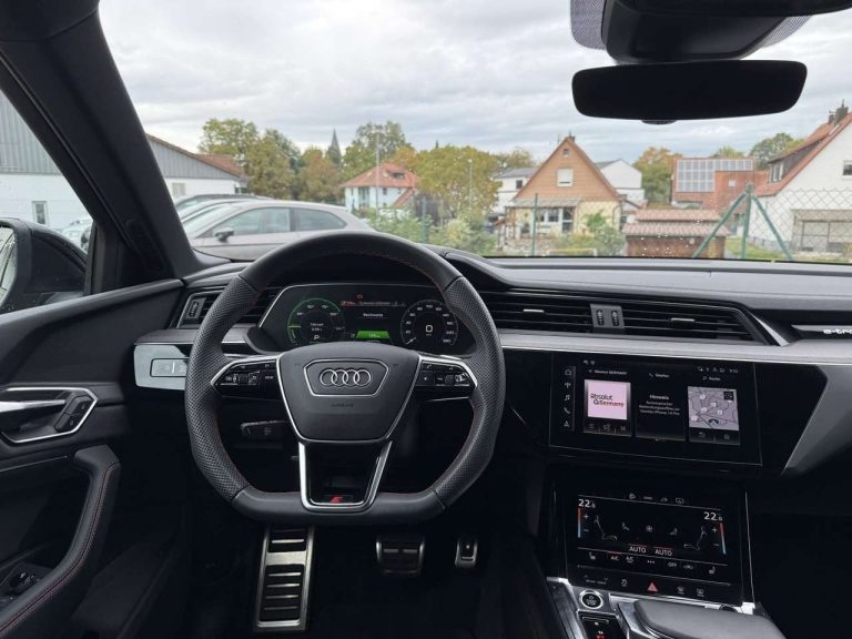 Audi Q8 e-tron 50 e-tron quattro S line - photo 9
