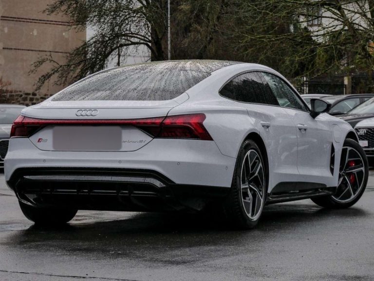 Audi RS e-tron GT quattro - photo 2