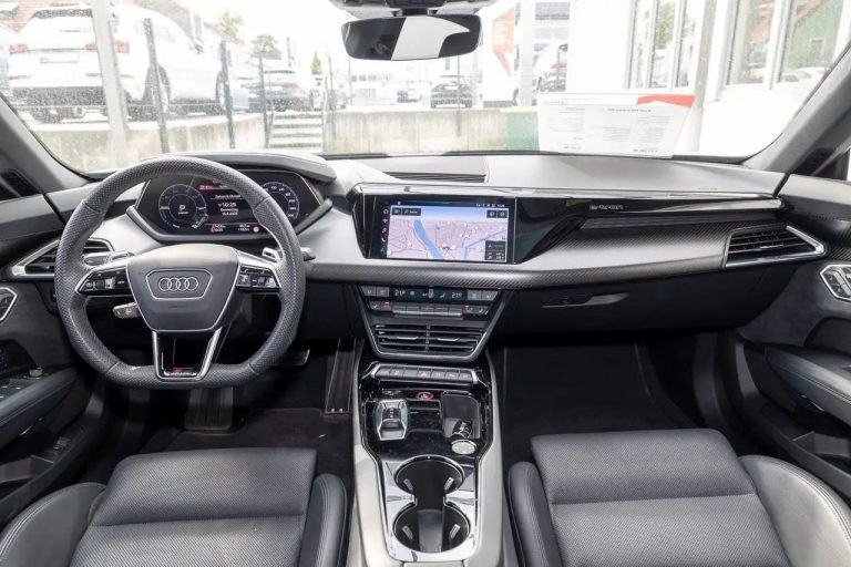 Audi RS e-tron GT quattro - photo 2