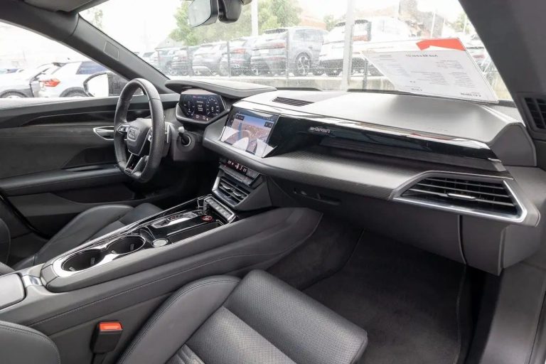 Audi RS e-tron GT quattro - photo 8
