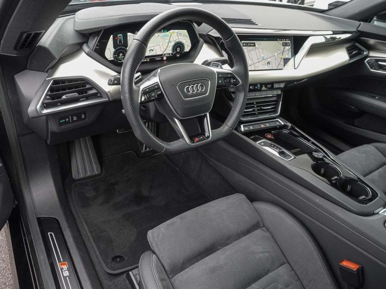 Audi RS e-tron GT quattro - photo 11