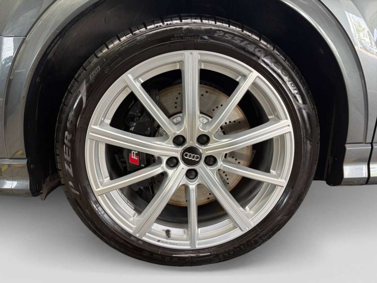 Audi RS Q3 quattro - photo 3