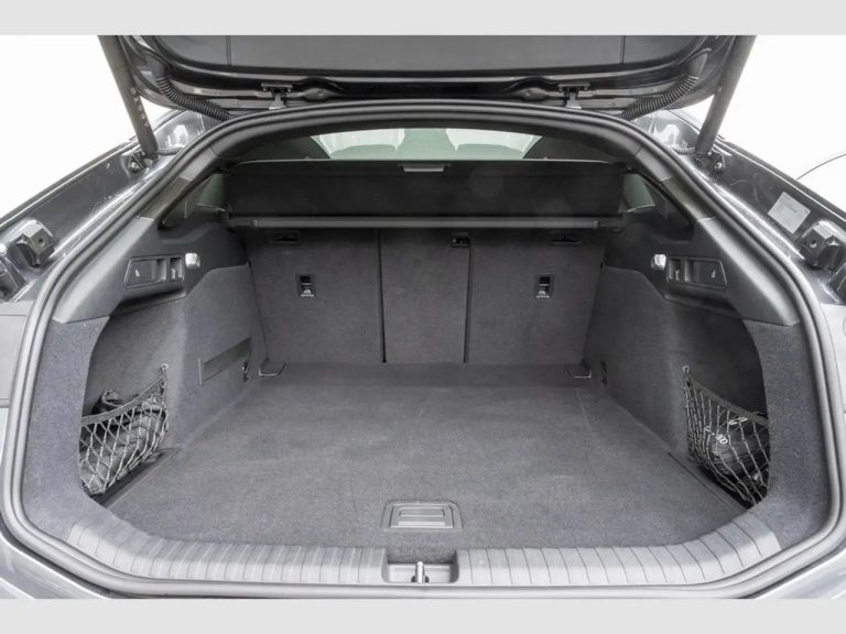 Audi S6 e-tron Avant quattro edition one - photo 5