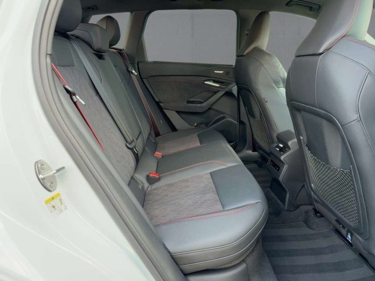 Audi SQ6 e-tron quattro - photo 12