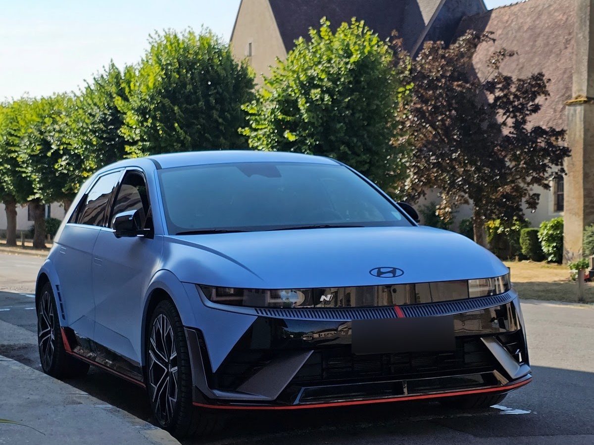 Volkswagen Touareg et Hyundai Ioniq 5 N livrés par MP AUTOMOBILES à Vincent P.
