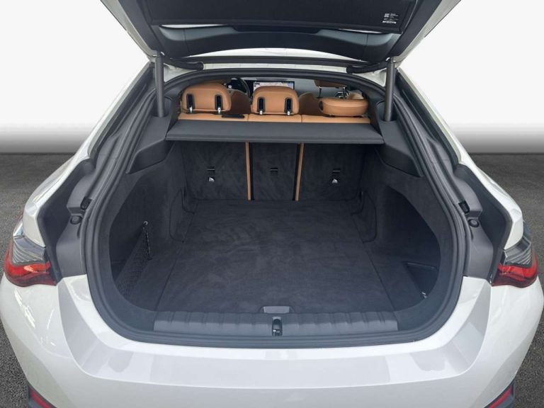 BMW i4 eDrive35 - photo 8