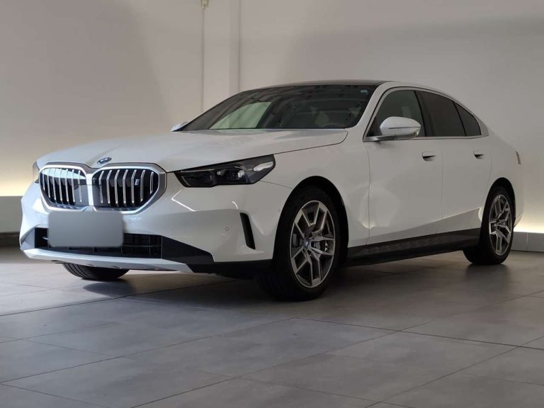 BMW i5 eDrive40