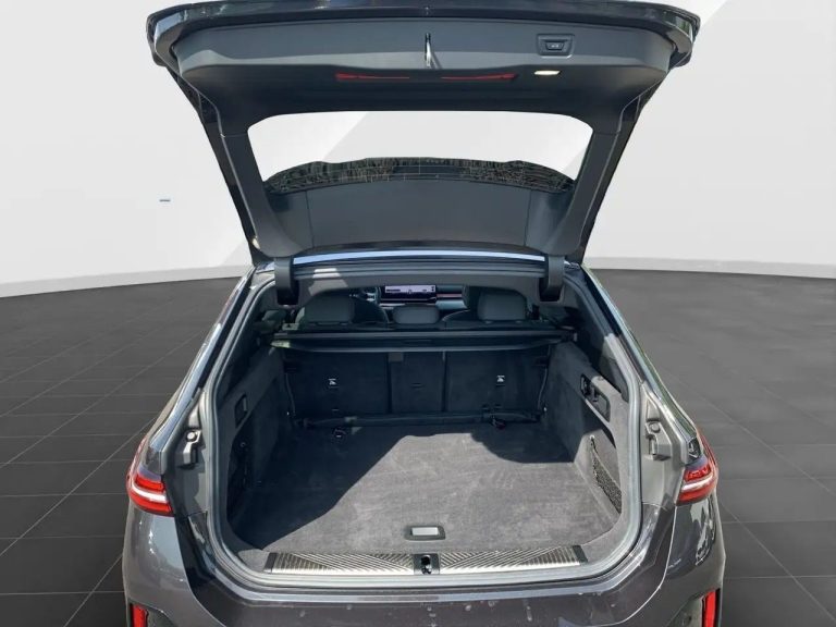 BMW i5 eDrive40 Touring M Sport - photo 13
