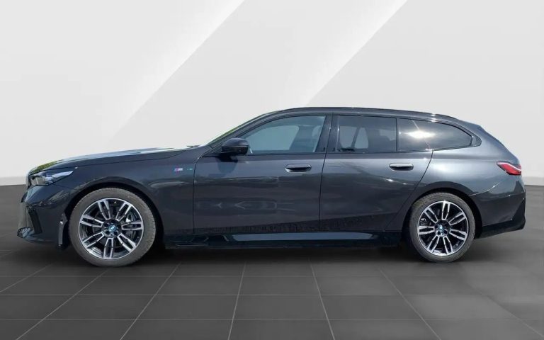 BMW i5 eDrive40 Touring M Sport - photo 3