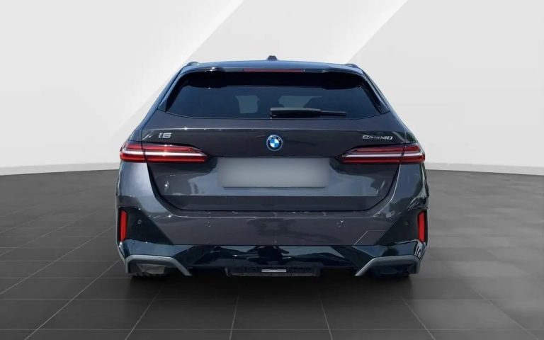 BMW i5 eDrive40 Touring M Sport - photo 5